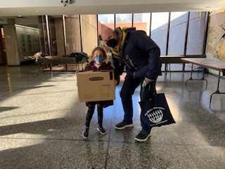 Jaron-Friedman-and-daughter